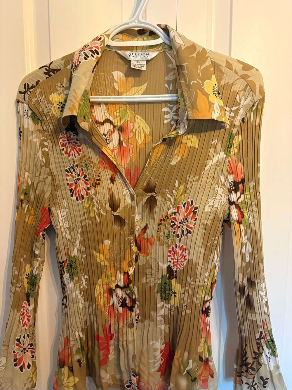 Alison Taylor Floral Pleated Button-Front Women's Top - Tan Multi